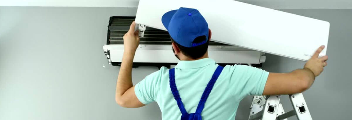 Choosing the Right Ladder for Safe Air Conditioner Maintenance